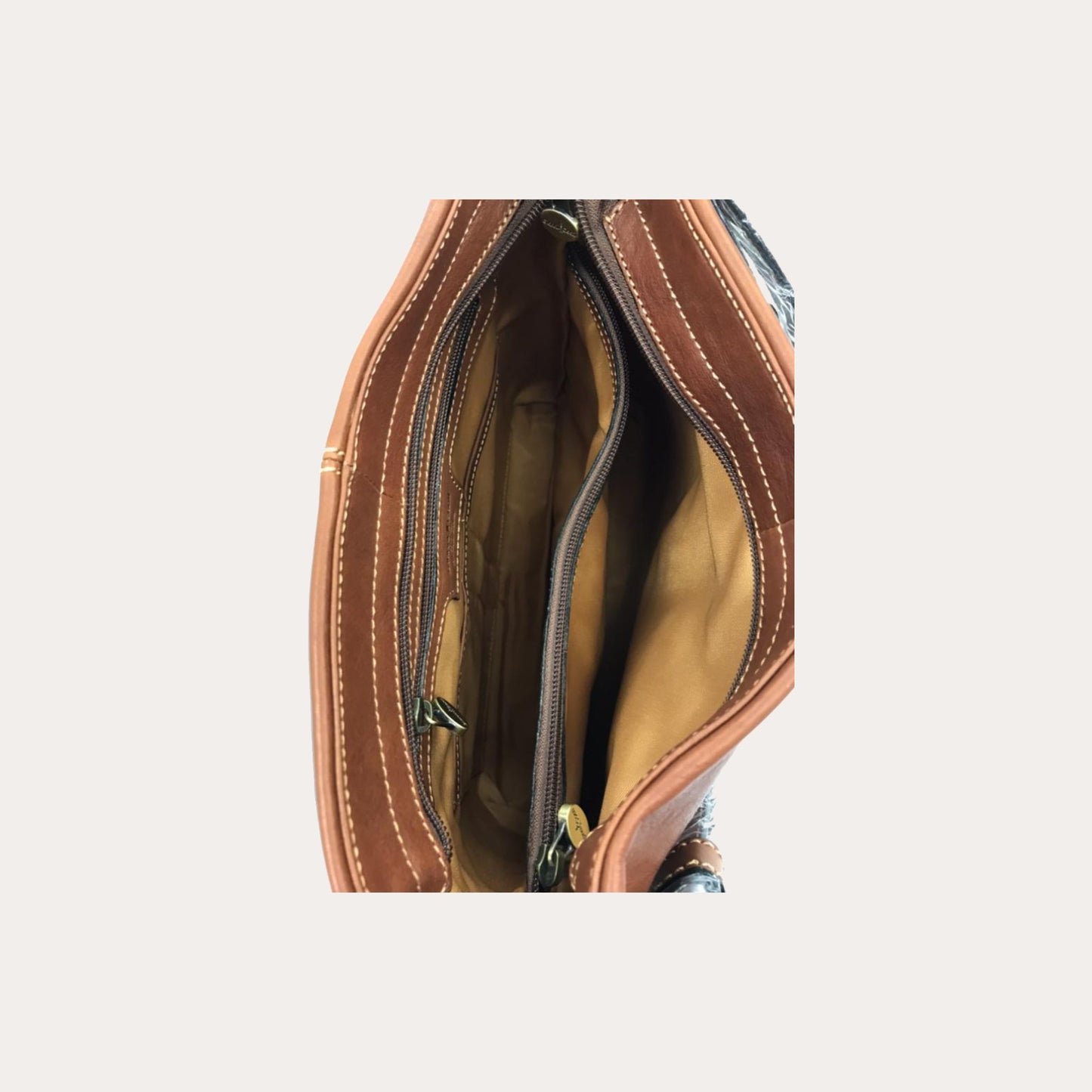 Gianni Conti Tan Leather Bag